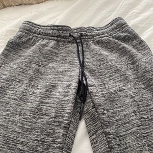 Under armor sweat pants size small gray